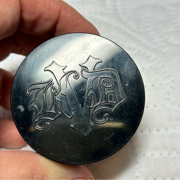 Set of 3 bundle Kat VonD makeup powder lock it concealer, spray & settin… - Picture 8 of 16